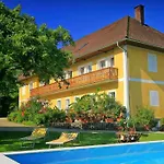 Pensión Am Landsberg 3*